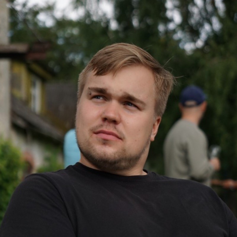 Portrait of Sten Leinasaar, co-founder of Edynorih.